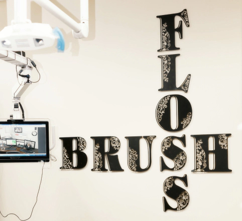 dental clinic wall lettering